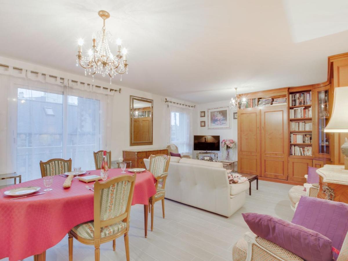 Apartment Le Hoche By Interhome 디나르 외부 사진